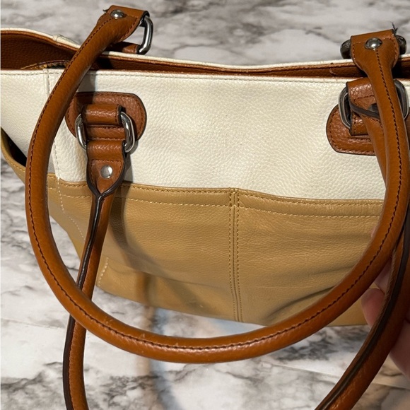 Elegant Two-Tone Genuine Leather Tote Bag Naturalizer - Picture 3 of 16